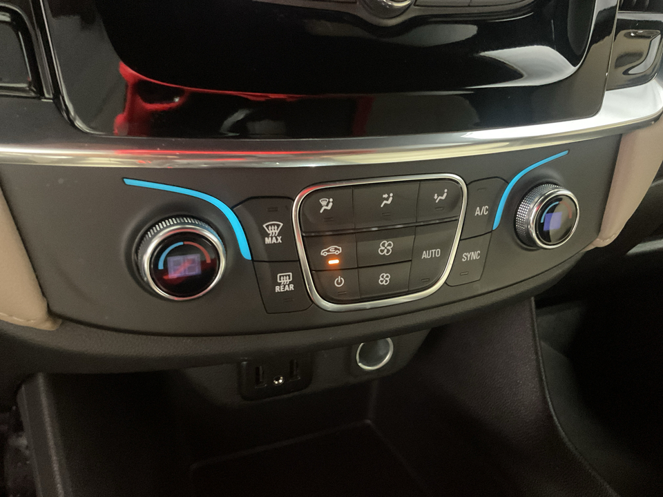 2023 Chevrolet Traverse LS FWD