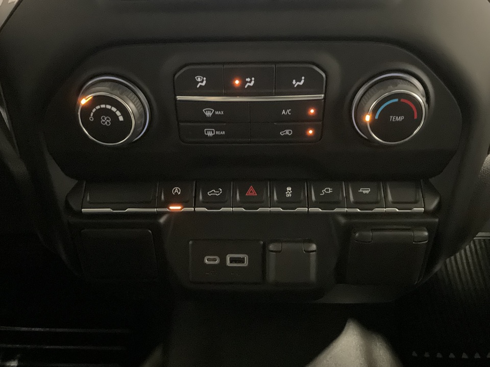 2022 Chevrolet Silverado 1500 Limited Custom Crew Cab Short Box 2WD