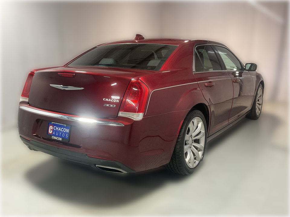 2018 Chrysler 300 Touring