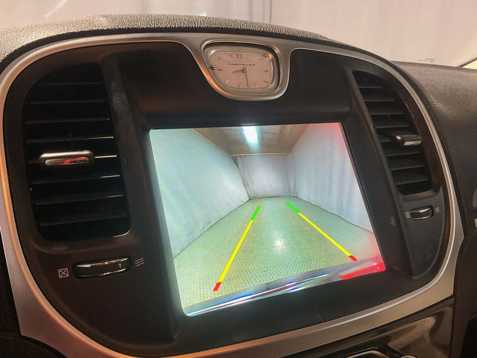 2018 Chrysler 300 Touring