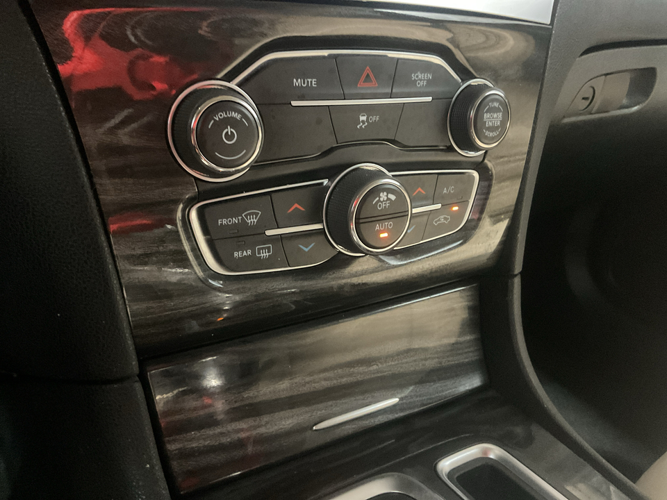 2018 Chrysler 300 Touring
