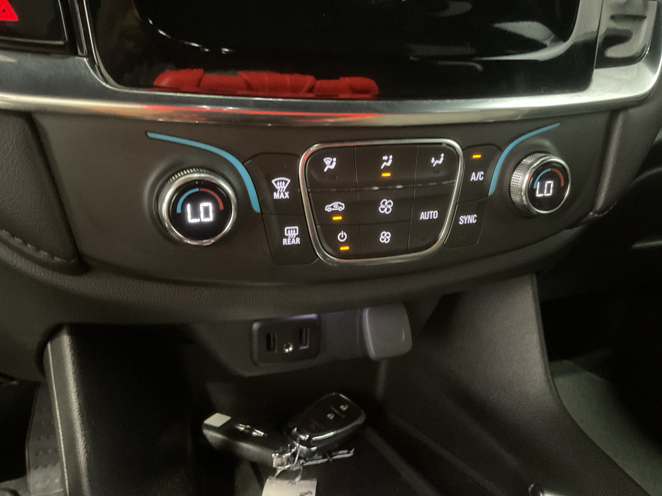 2023 Chevrolet Traverse LT Cloth FWD