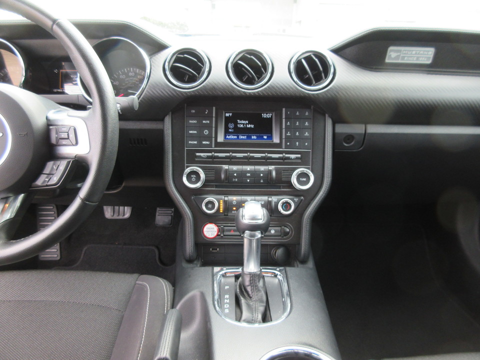 2016 Ford Mustang V6 Coupe