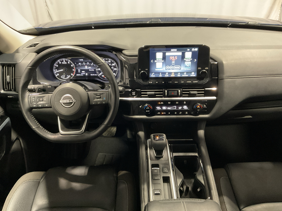 2025 Nissan Pathfinder SL