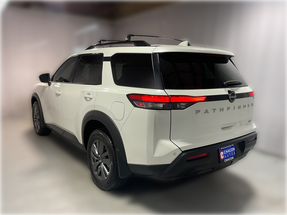 2024 Nissan Pathfinder SV