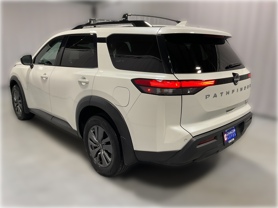 2024 Nissan Pathfinder SV