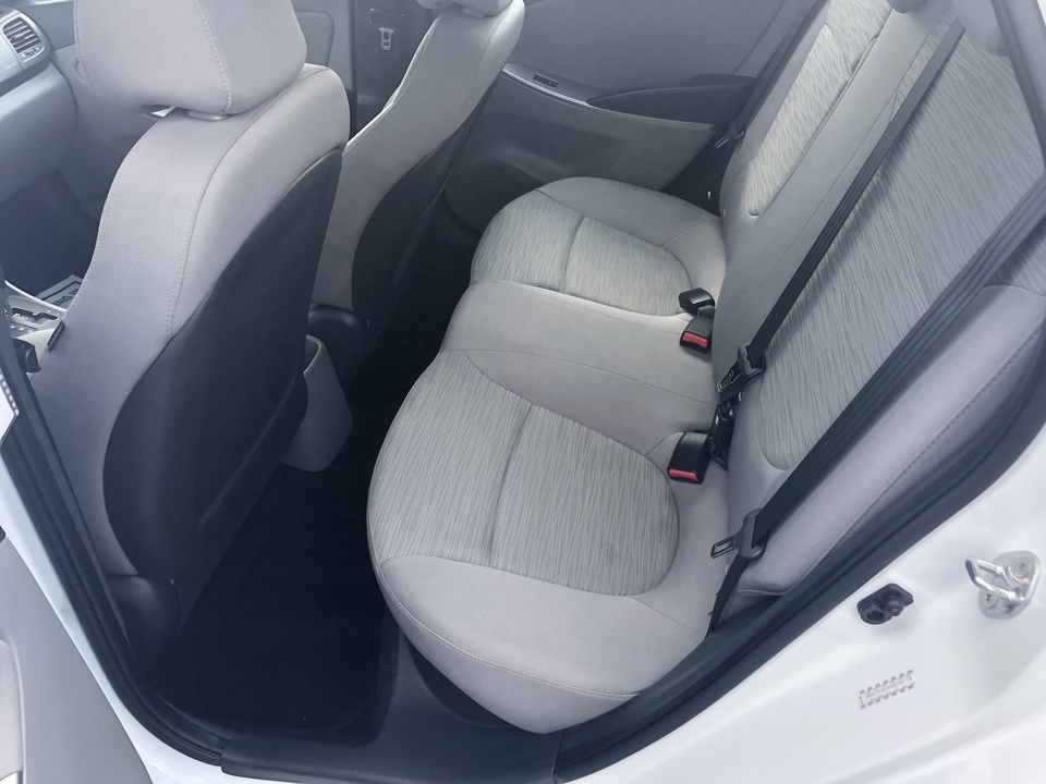 2017 Hyundai Accent SE 4-Door 6A