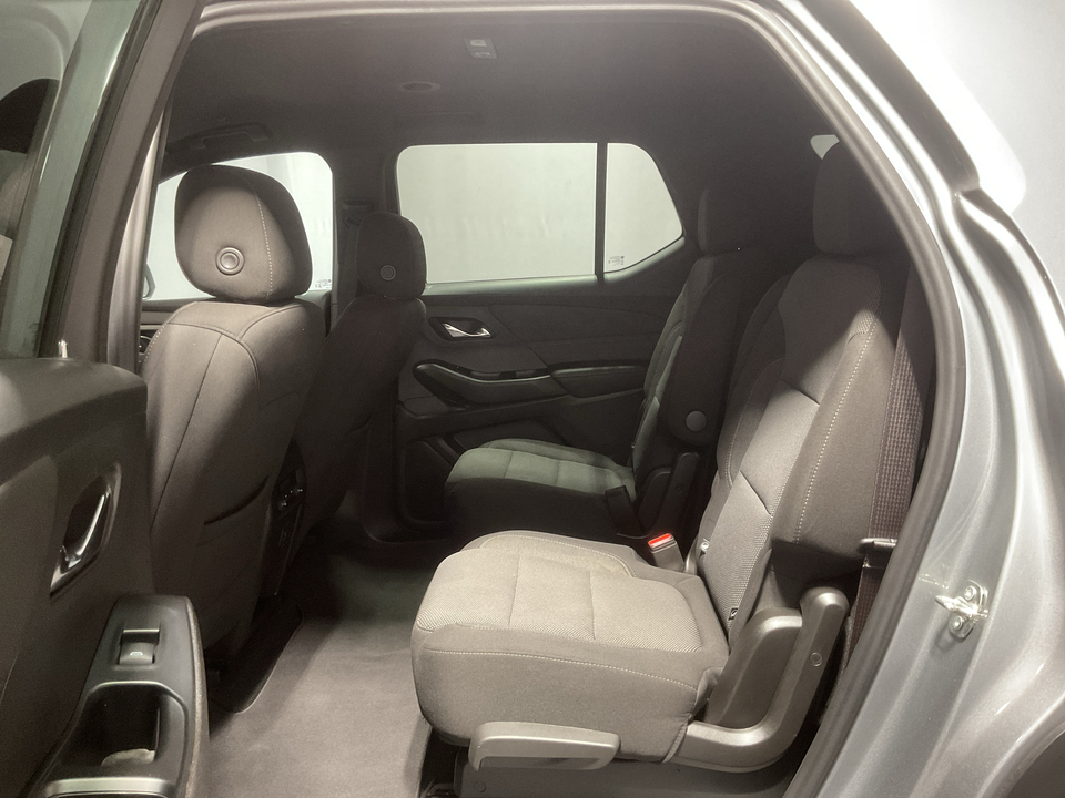 2023 Chevrolet Traverse LT Cloth FWD