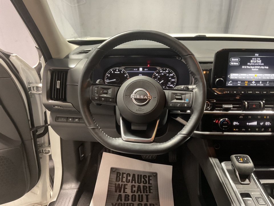 2023 Nissan Pathfinder SL