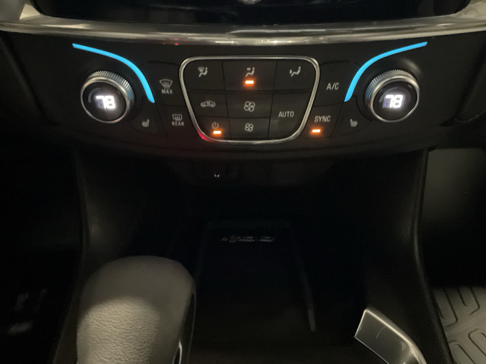 2023 Chevrolet Traverse LT Cloth FWD