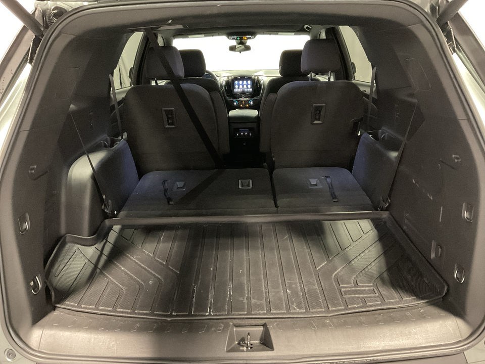2023 Chevrolet Traverse LT Cloth FWD