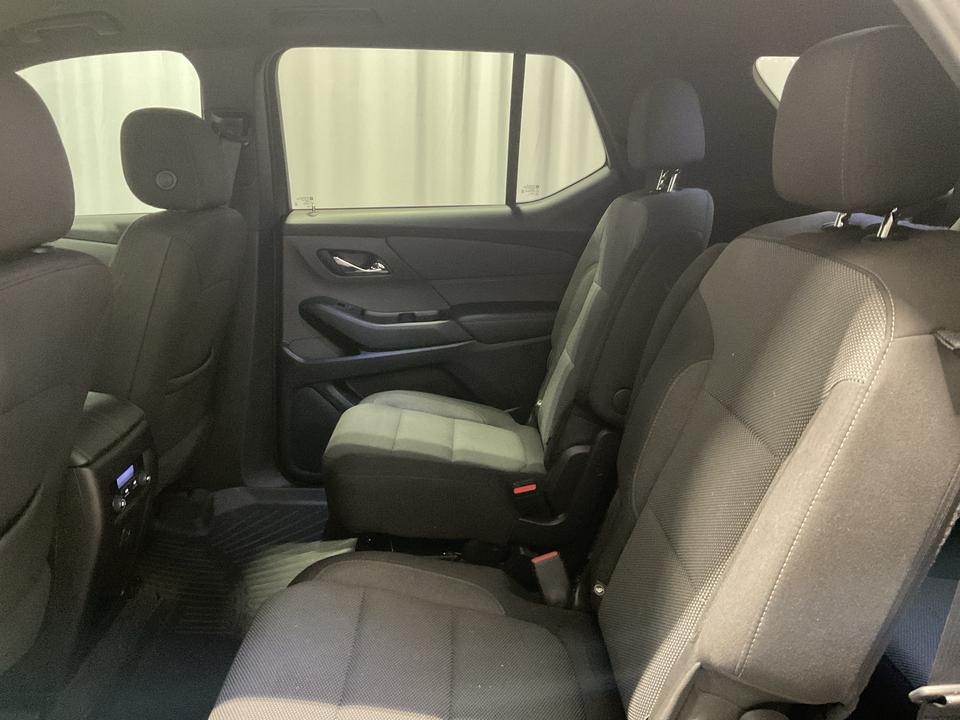 2023 Chevrolet Traverse LT Cloth FWD