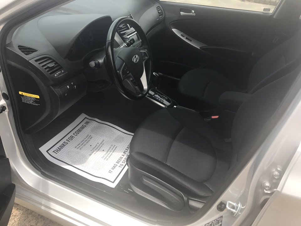 2015 Hyundai Accent GS 5-Door 6A
