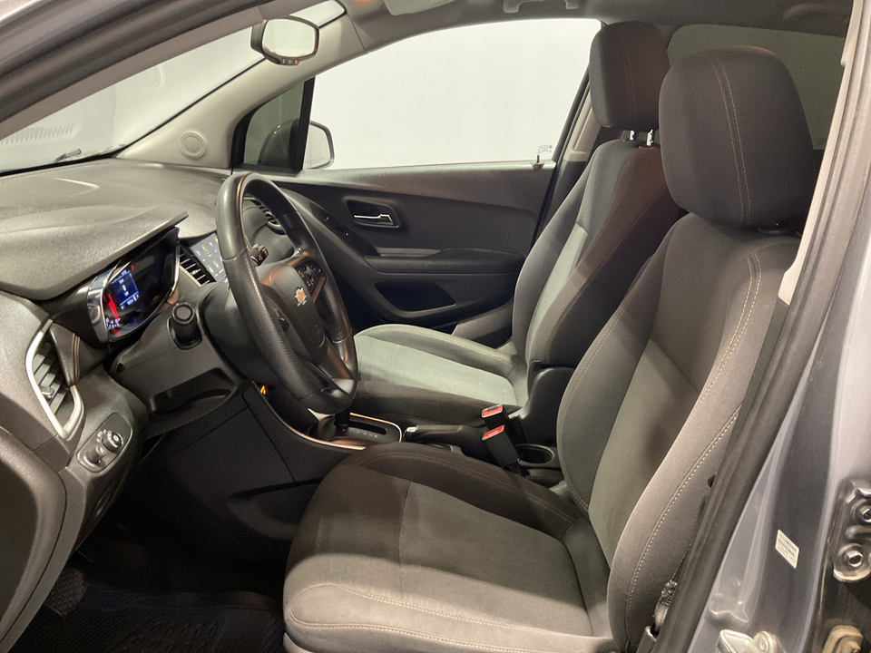 2020 Chevrolet Trax LS FWD