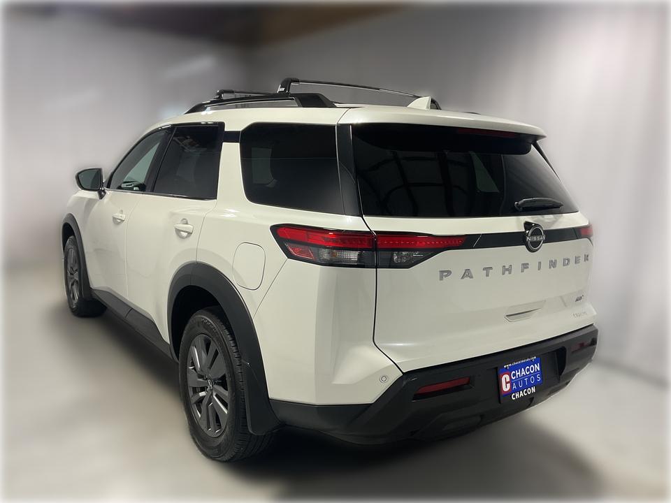 2024 Nissan Pathfinder SV