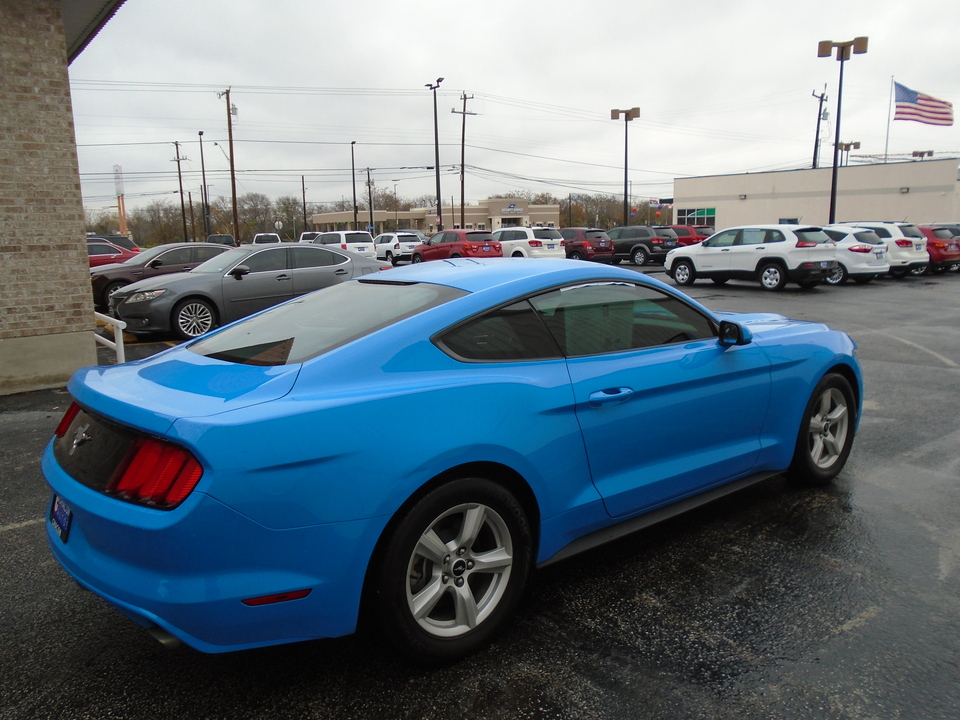 2017 Ford Mustang V6 Coupe
