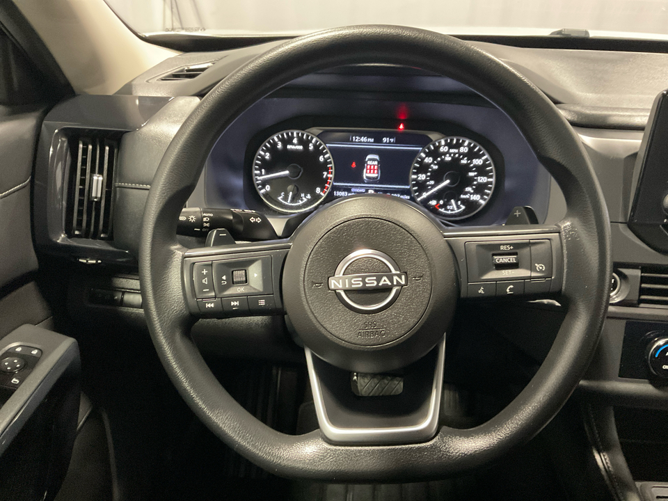 2024 Nissan Pathfinder S