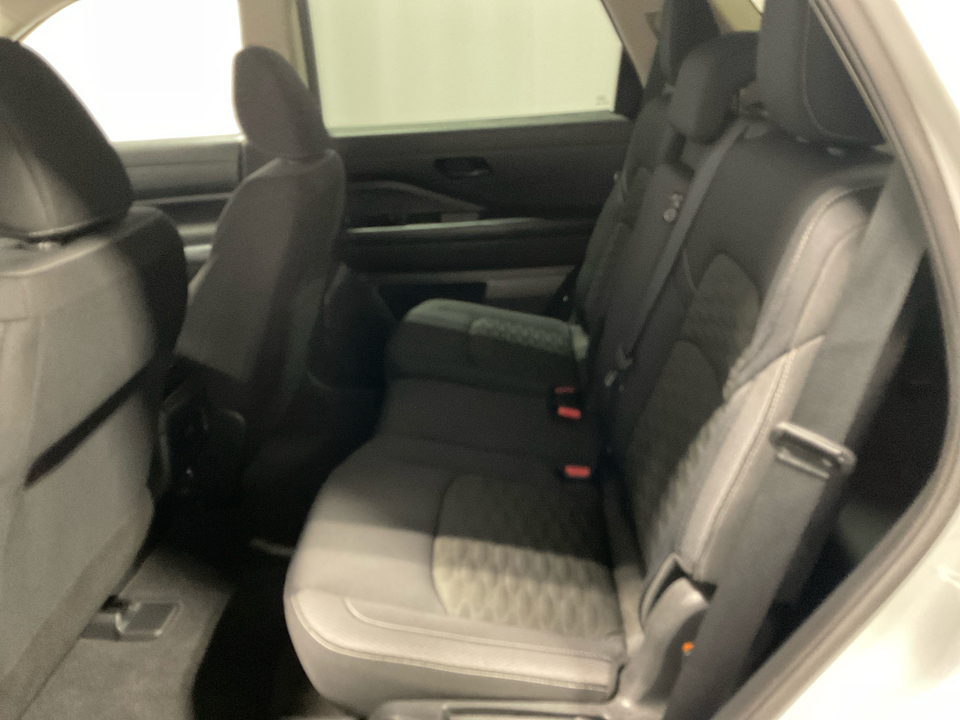 2024 Nissan Pathfinder S