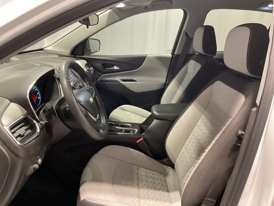 2022 Chevrolet Equinox LS 2WD