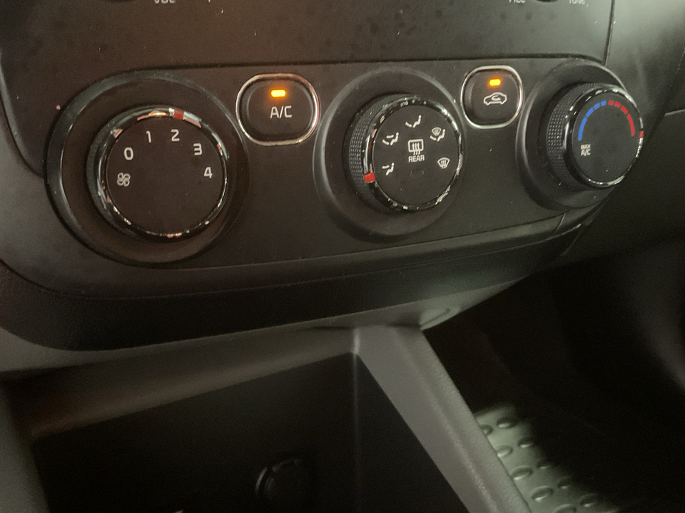 2018 Kia Forte LX 6A