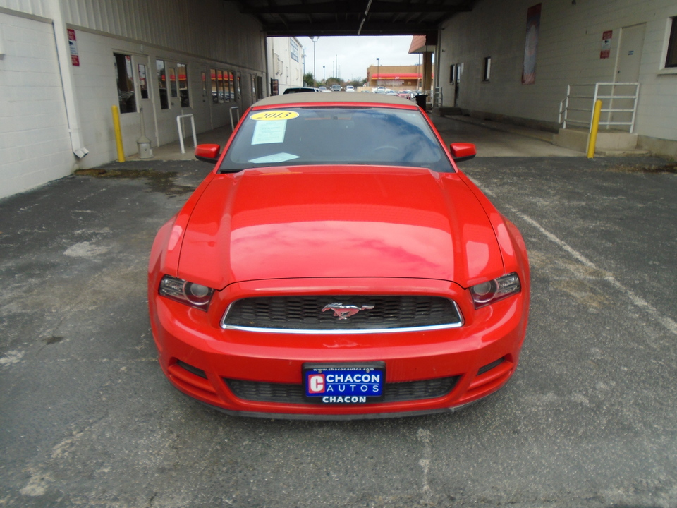 2013 Ford Mustang V6 Convertible