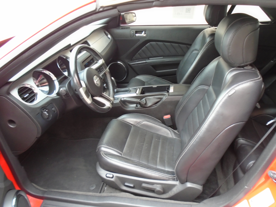 2013 Ford Mustang V6 Convertible