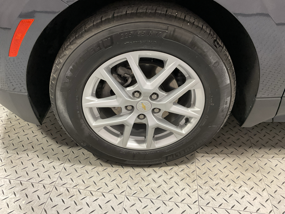 2022 Chevrolet Equinox LS 2WD
