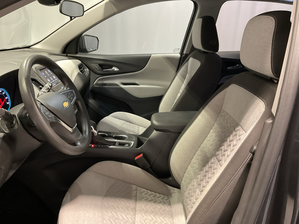 2022 Chevrolet Equinox LS 2WD