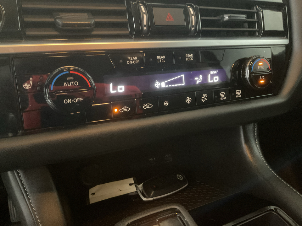 2024 Nissan Pathfinder SV 4WD