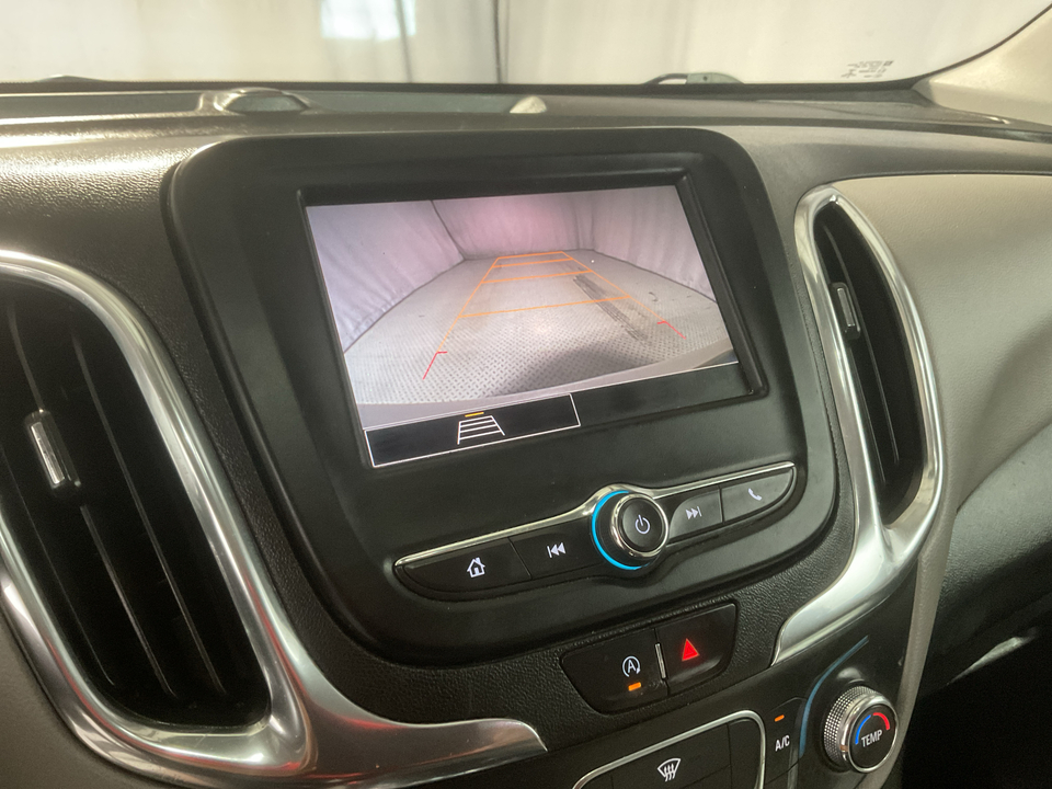 2022 Chevrolet Equinox LS 2WD