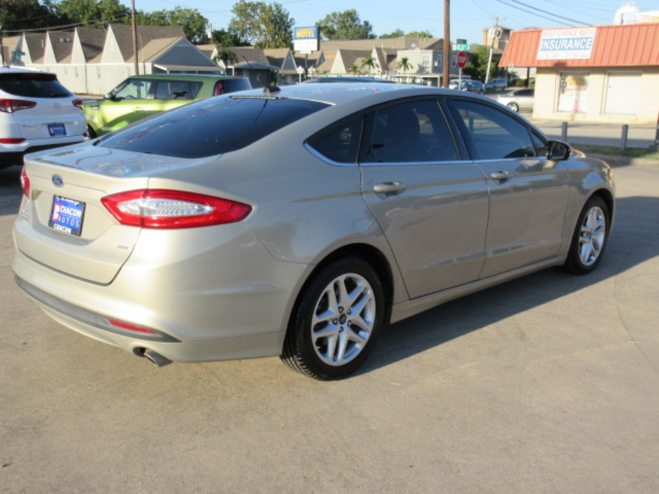 2015 Ford Fusion SE