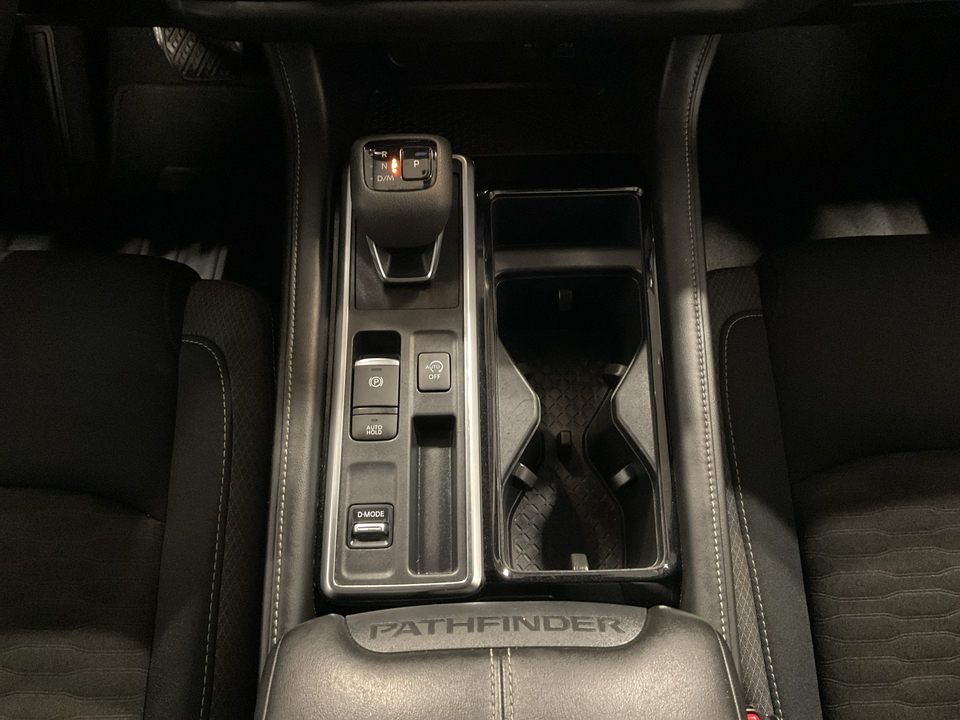 2023 Nissan Pathfinder SV