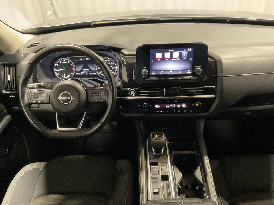 2023 Nissan Pathfinder SV