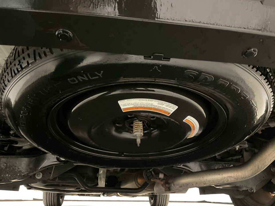 2023 Nissan Pathfinder SV