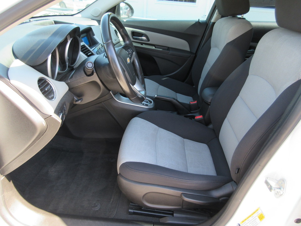 2014 Chevrolet Cruze LS Auto