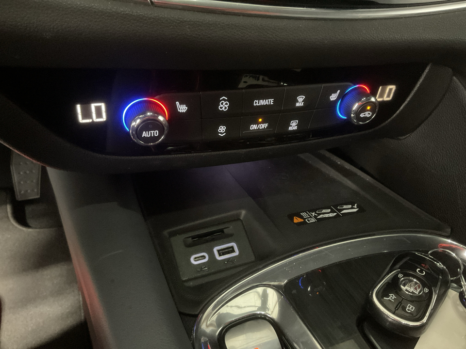 2023 Buick Enclave Essence FWD