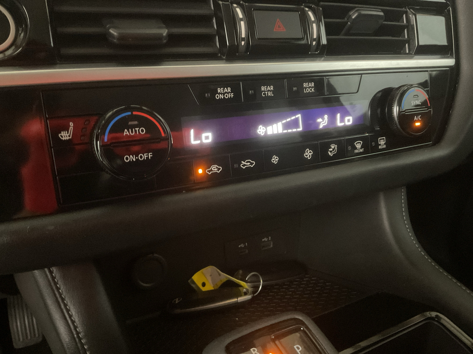 2024 Nissan Pathfinder SV 4WD