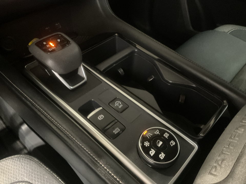 2024 Nissan Pathfinder SV 4WD
