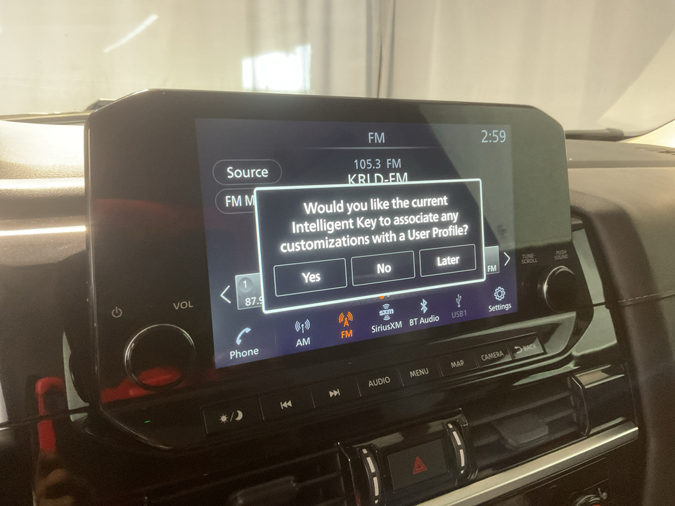 2022 Nissan Pathfinder SL