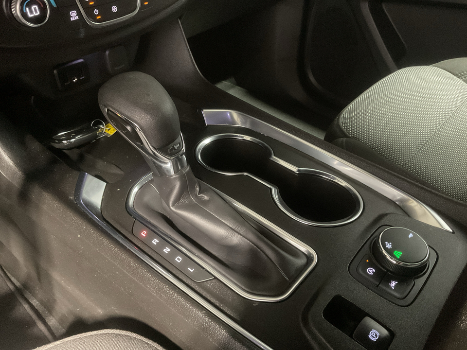 2023 Chevrolet Traverse LT Cloth FWD