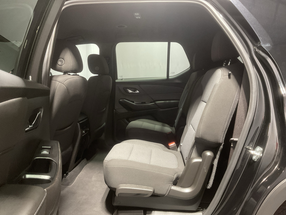 2023 Chevrolet Traverse LT Cloth FWD