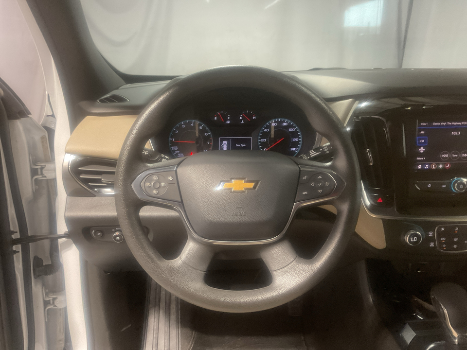 2023 Chevrolet Traverse LS FWD