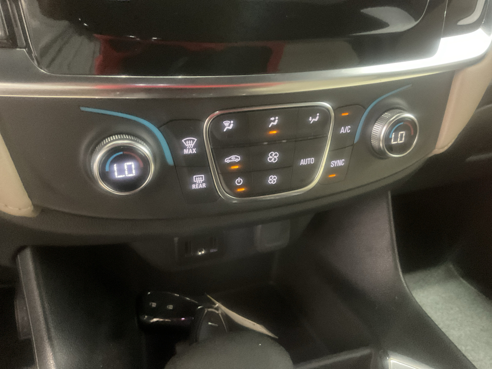 2023 Chevrolet Traverse LS FWD