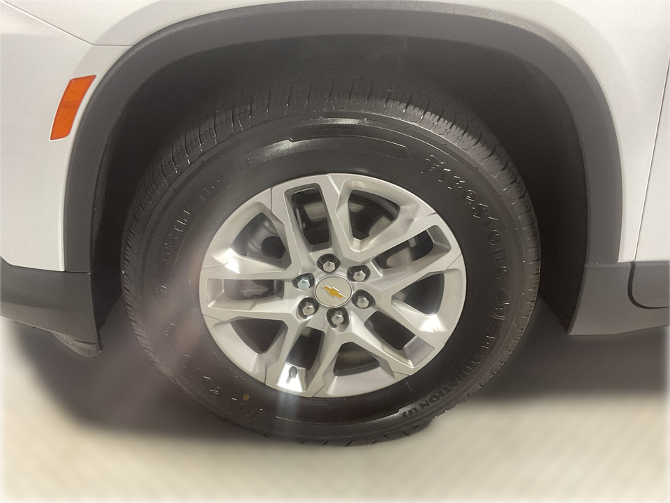2023 Chevrolet Traverse LS FWD