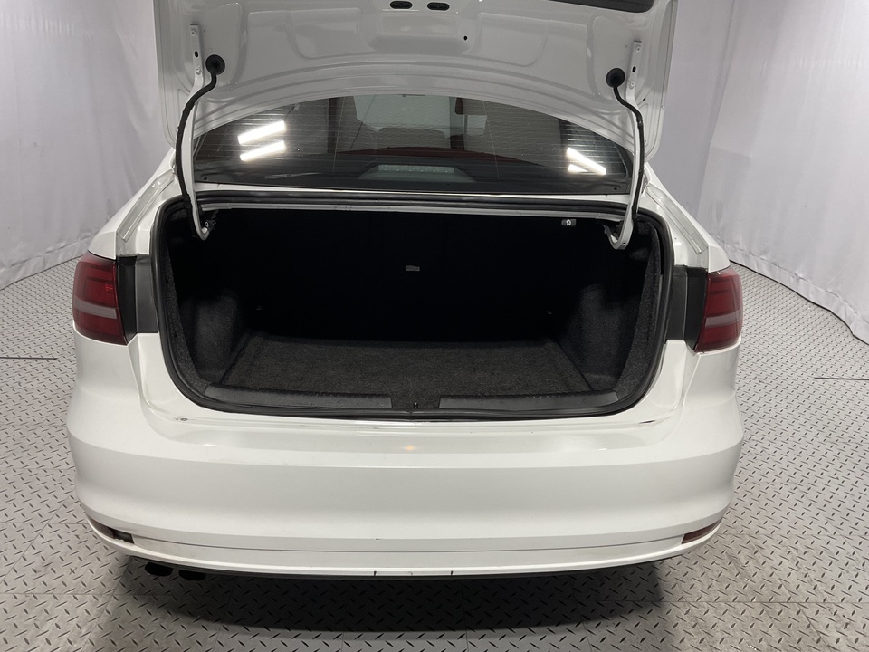 2016 Volkswagen Jetta SE 6A