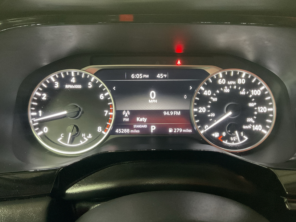 2022 Nissan Pathfinder SV