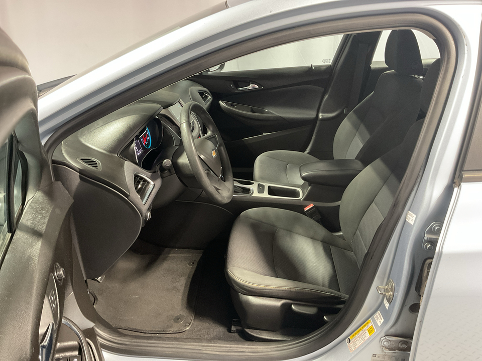 2017 Chevrolet Cruze LS Auto