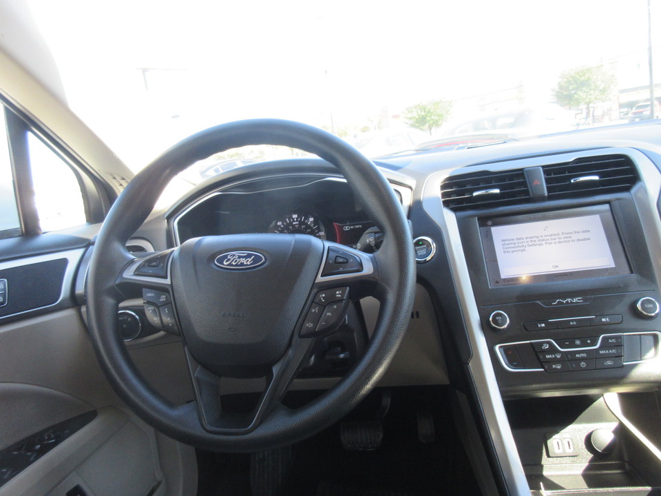 Used 2019 Ford Fusion Hybrid in Carrollton, TX ( W263924 ) | Chacon Autos
