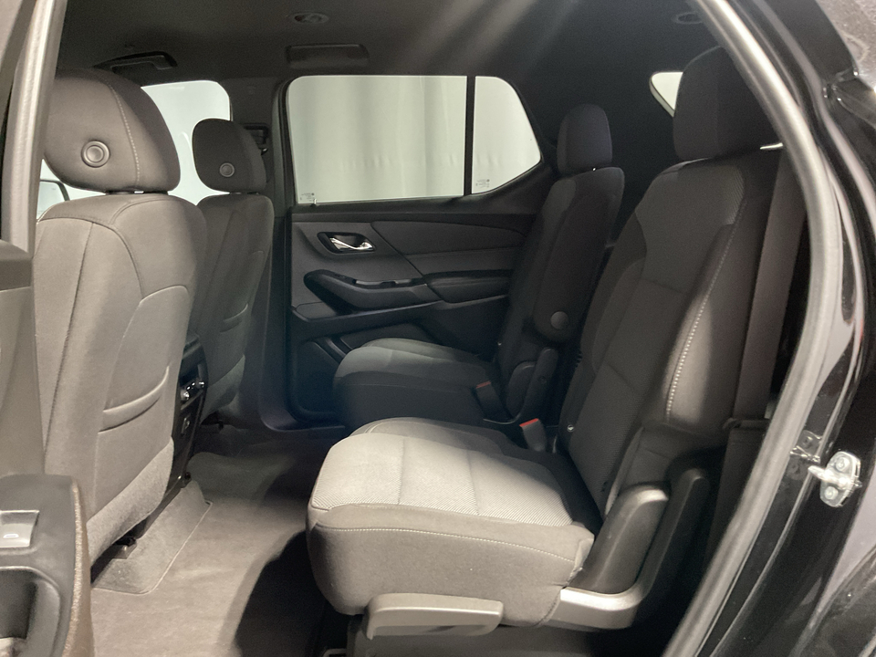 2023 Chevrolet Traverse LT Cloth FWD