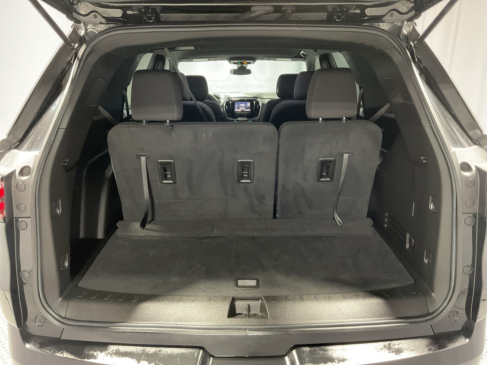 2023 Chevrolet Traverse LT Cloth FWD